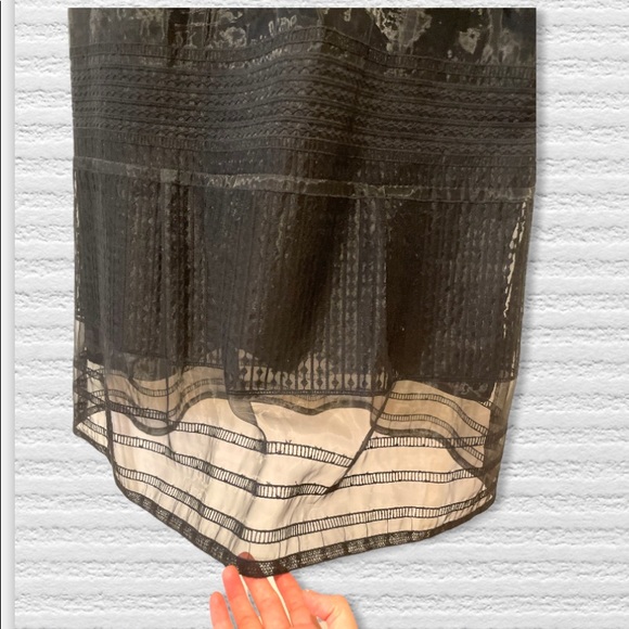 Madewell Tulle & Sheer embroidered dress. 🖤 - Picture 6 of 12